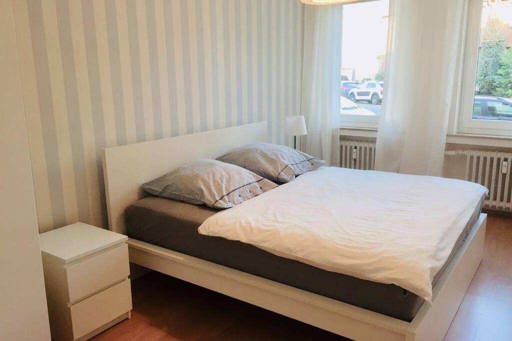 Apartment 120 Qm -3 Schlafzimmer-2 Baeder- Fuer 7 Gaeste Düsseldorf Exteriér fotografie